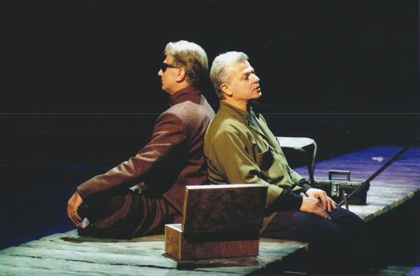 ΣΚΙΕΣ ΣΤΗ ΣΙΩΠΗ 