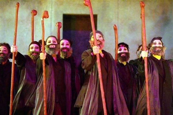 ΕΚΚΛΗΣΙΑΖΟΥΣΑΙ 