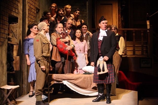 ΕΝΑΣ ΟΜΗΡΟΣ 